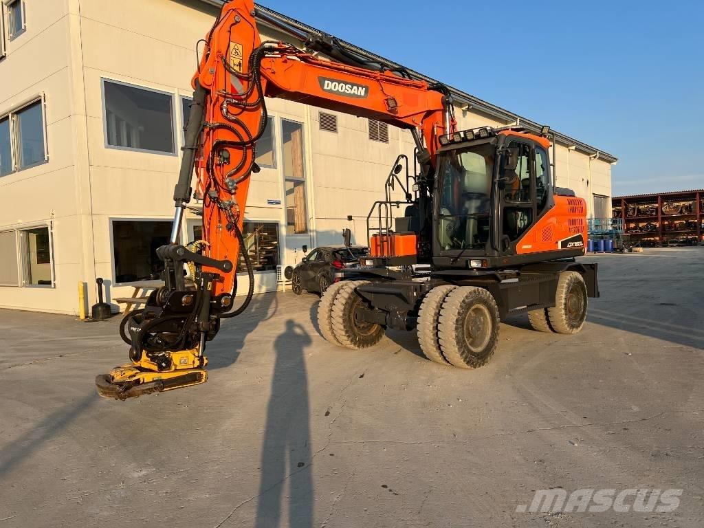 Doosan DX160W-5 Escavatori gommati