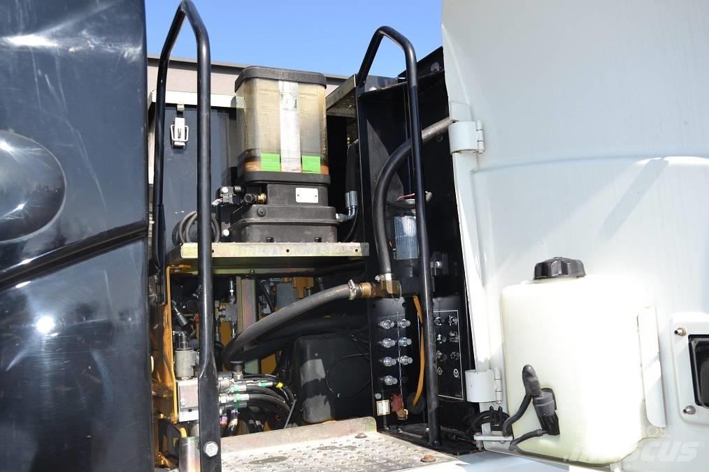 CAT M 313 D Escavatori gommati