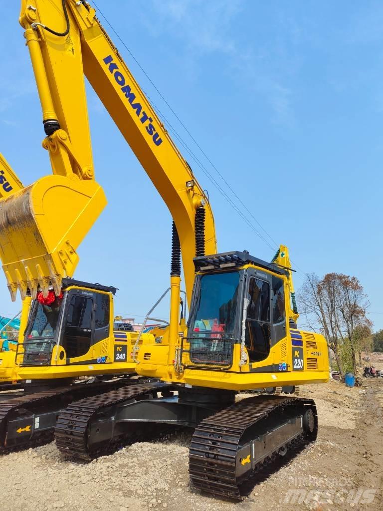 Komatsu PC 220 Escavatori cingolati