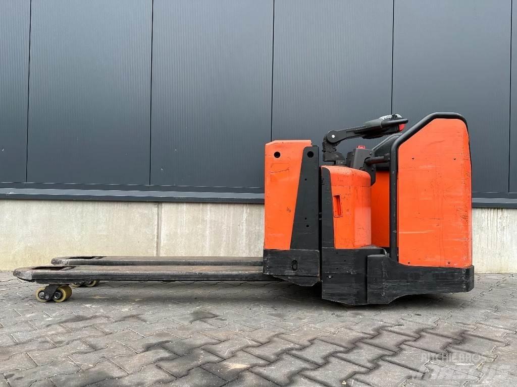 BT LPE200/8 Transpallet uomo a terra