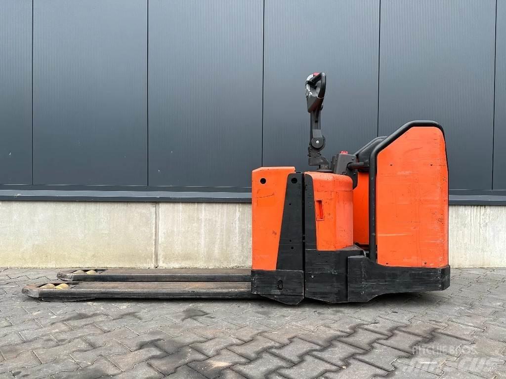 BT LPE200/8 Transpallet uomo a terra