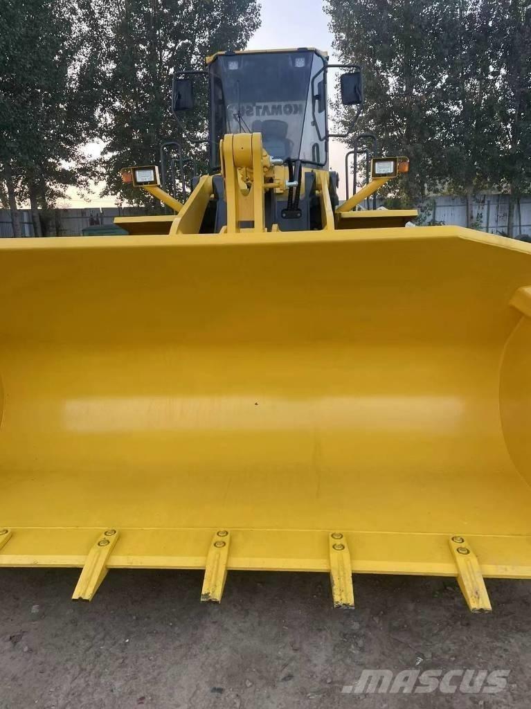 Komatsu WA 380 Pale gommate