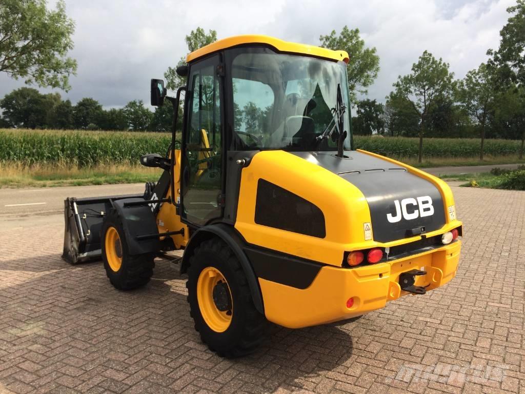 JCB 406 Pale gommate