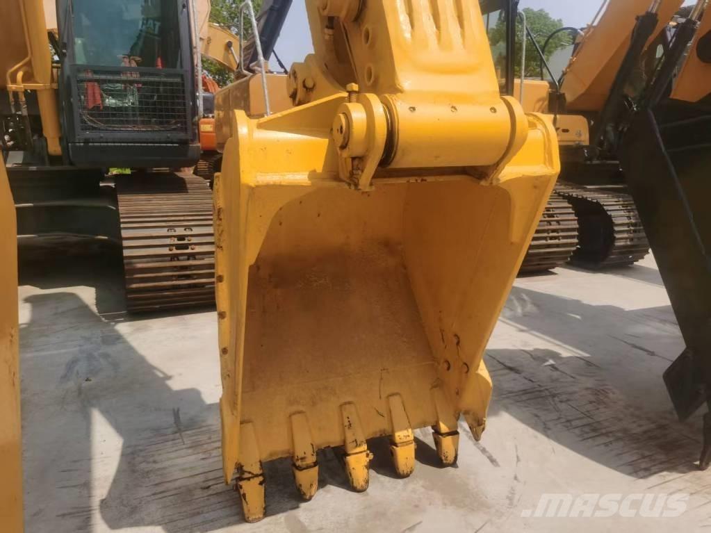 Komatsu PC 200-8 Escavatori cingolati