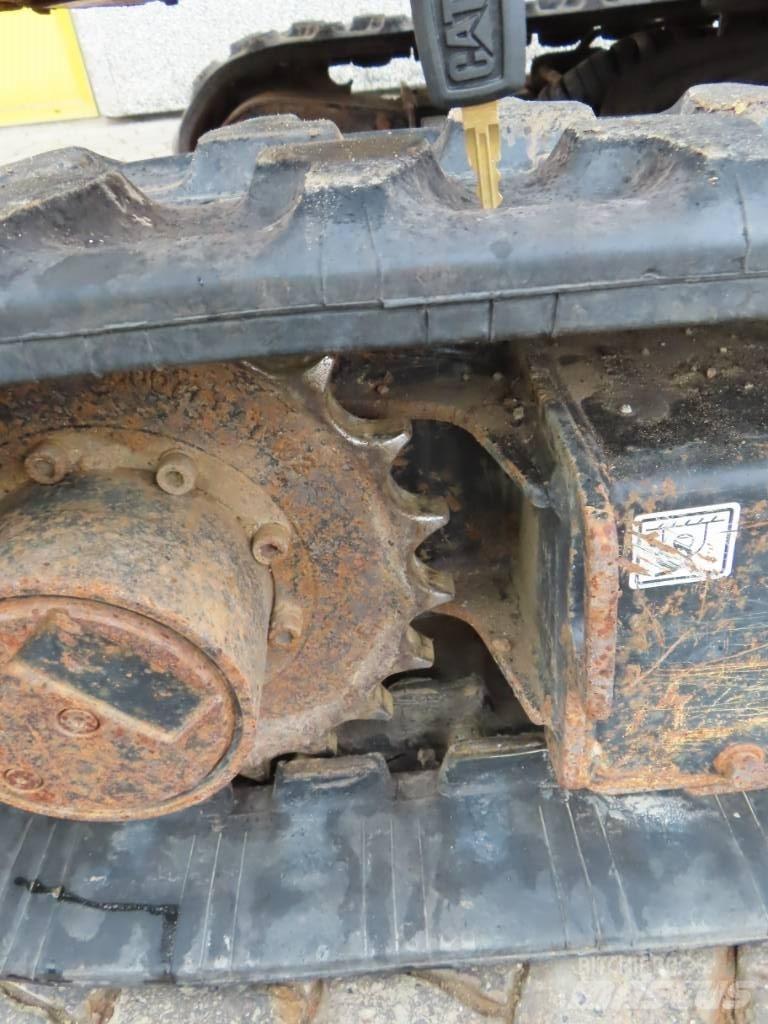 CAT 301.7 D Miniescavatori