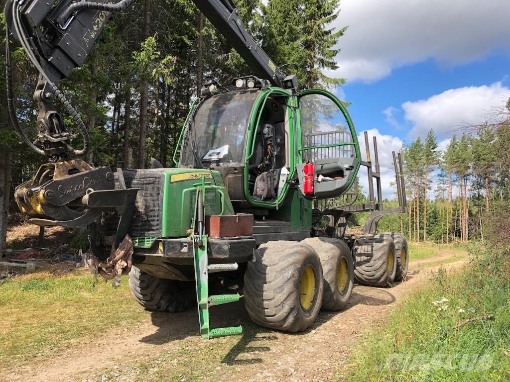 John Deere 810 E Forwarder