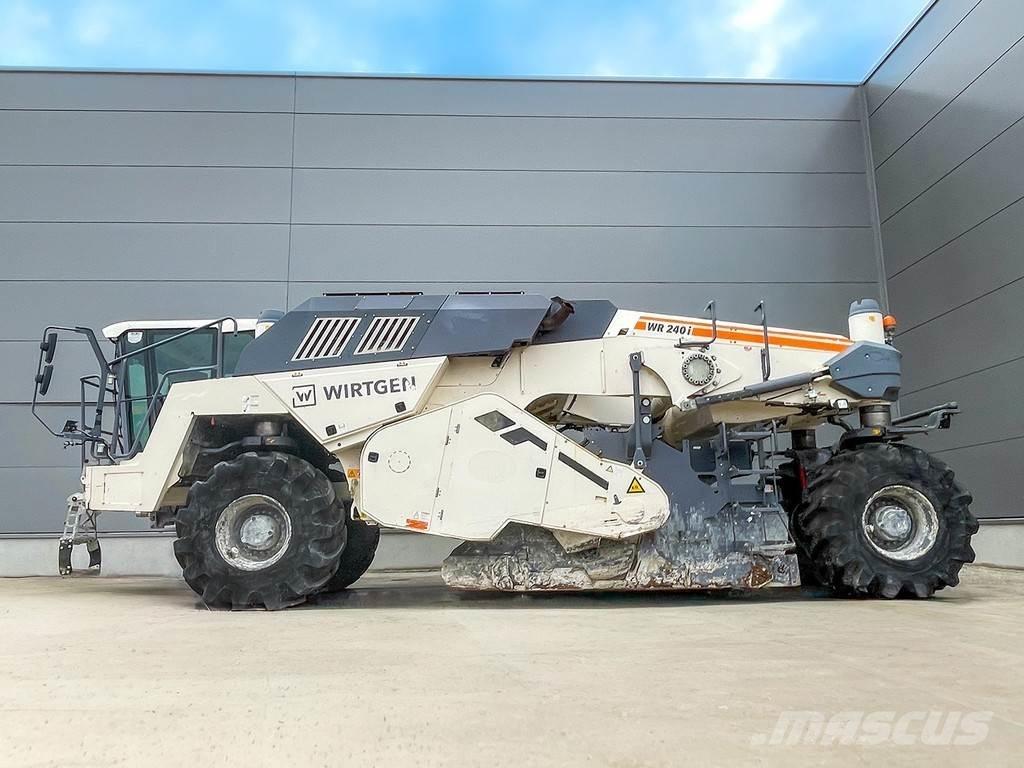 Wirtgen WR 240I Riciclatori d'asfalto