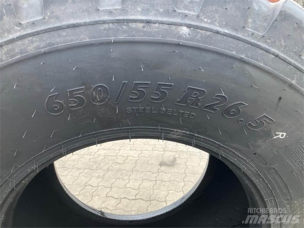 BKT 650/55R26,5 Pneumatici, ruote e cerchioni