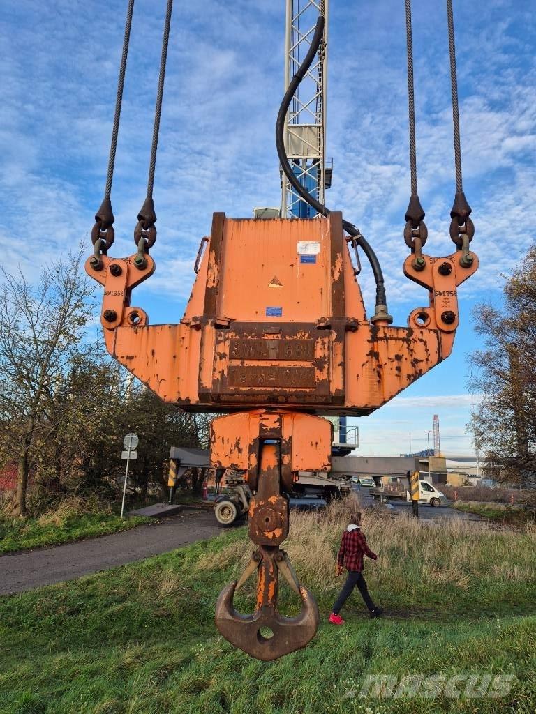 Liebherr LHM 250 Gru portuali