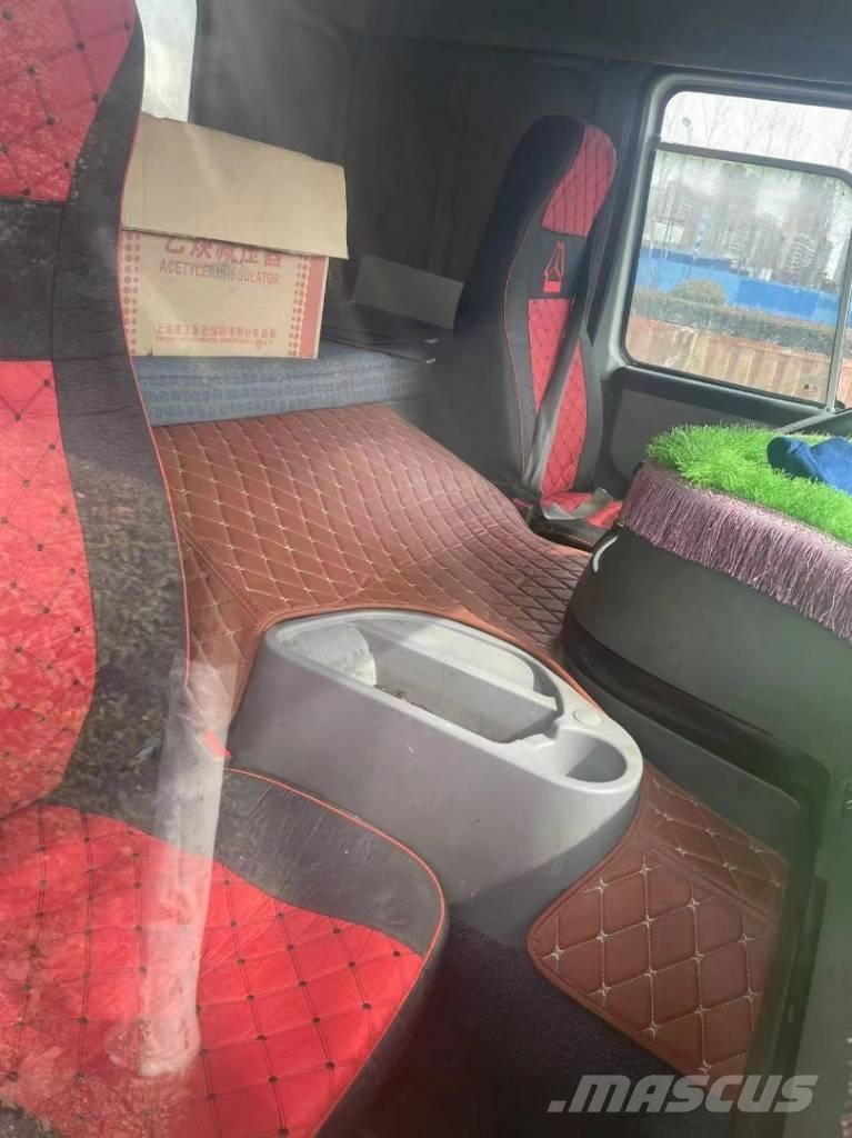 Howo 371 8x4 Camion ribaltabili