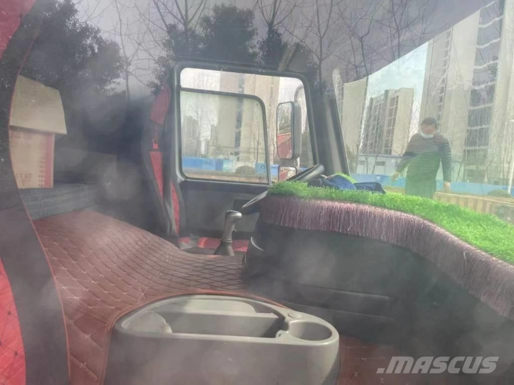 Howo 371 8x4 Camion ribaltabili