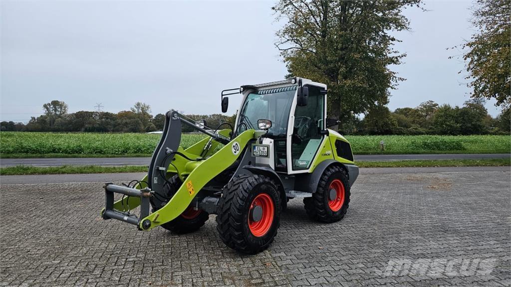 CLAAS Torion 535 Pale gommate