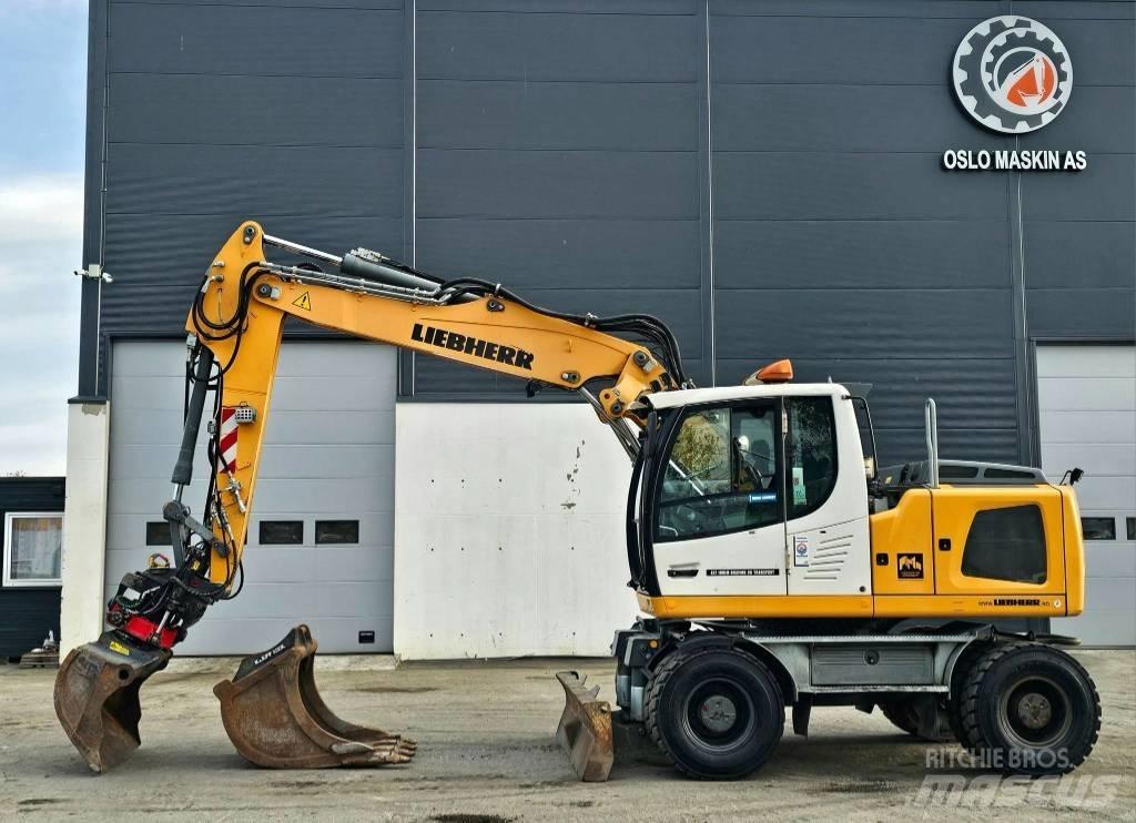 Liebherr A 916 Escavatori gommati
