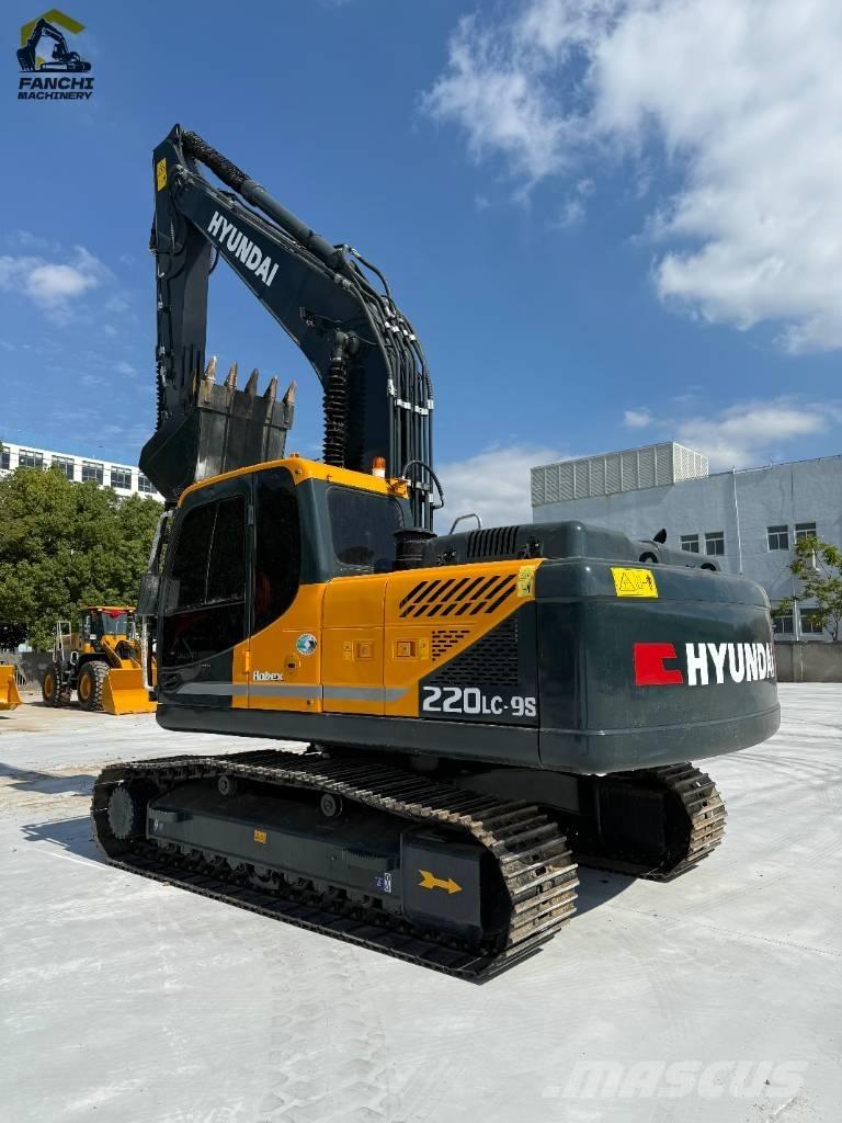 Hyundai 220 Escavatori medi 7t - 12t