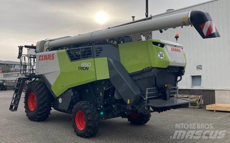 CLAAS TRION 650 Mietitrebbiatrici