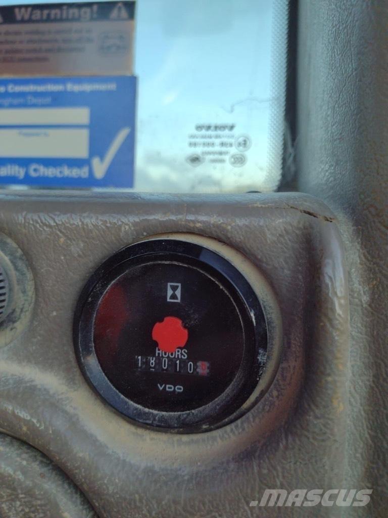 Volvo L 70 F Pale gommate