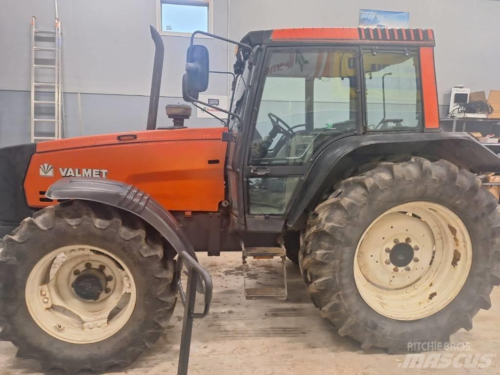 Valtra Valmet 8100E Trattori