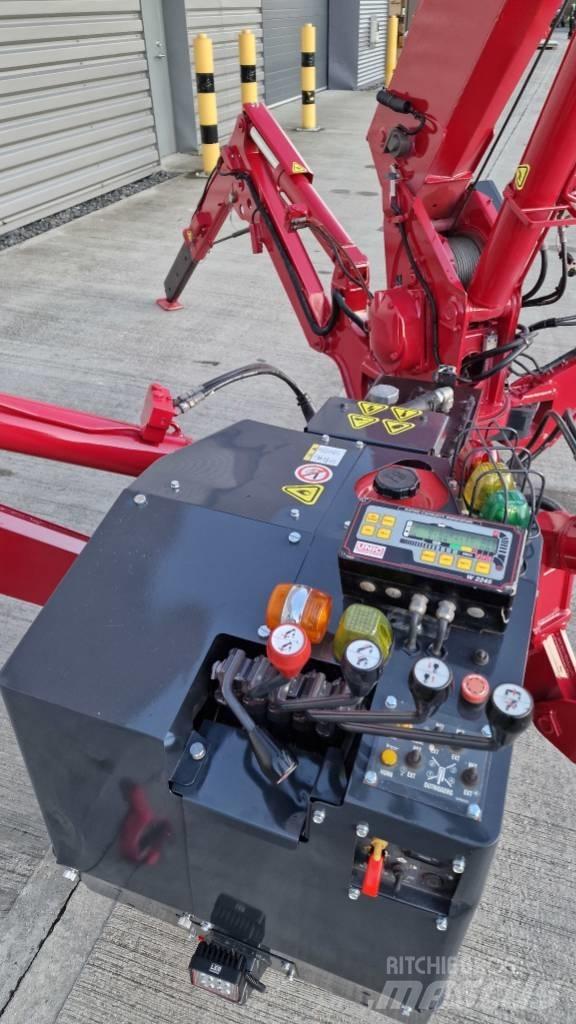Unic URW 295 Mini gru