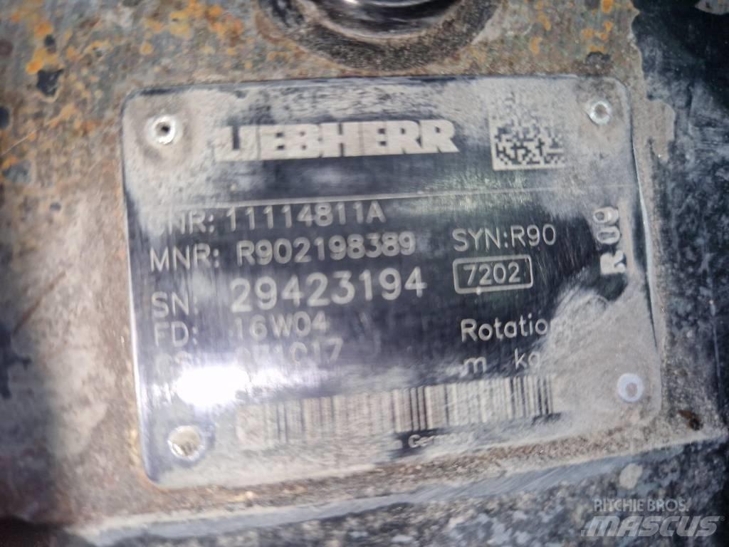 Liebherr L 586 Componenti idrauliche