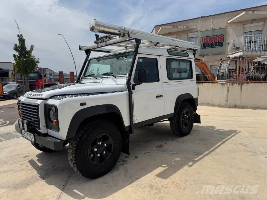 Land Rover Defender Auto