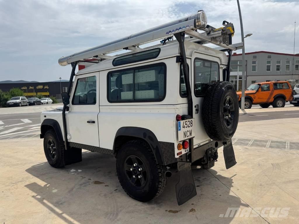 Land Rover Defender Auto