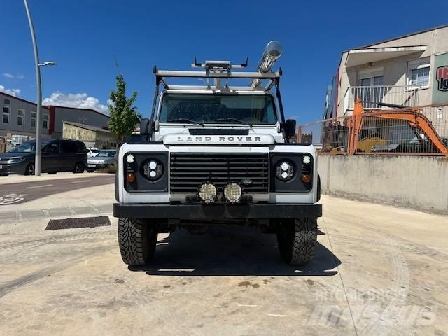 Land Rover Defender Auto