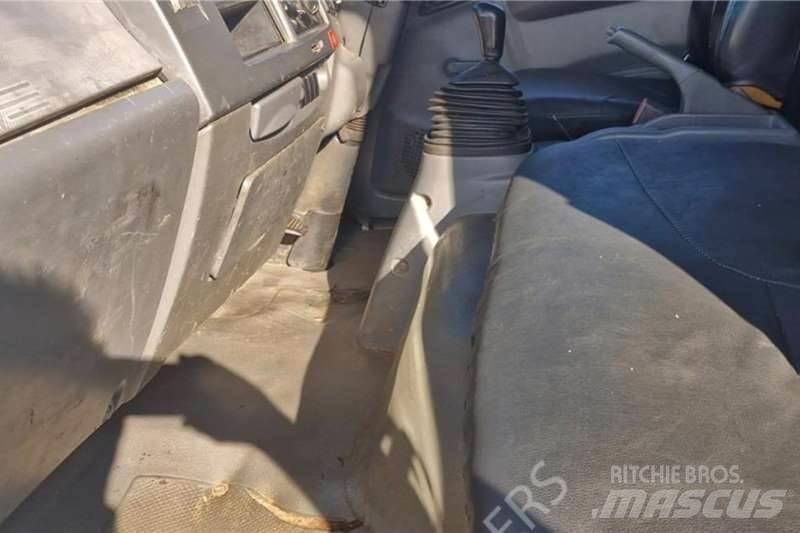 Isuzu NQR500 Camion altro