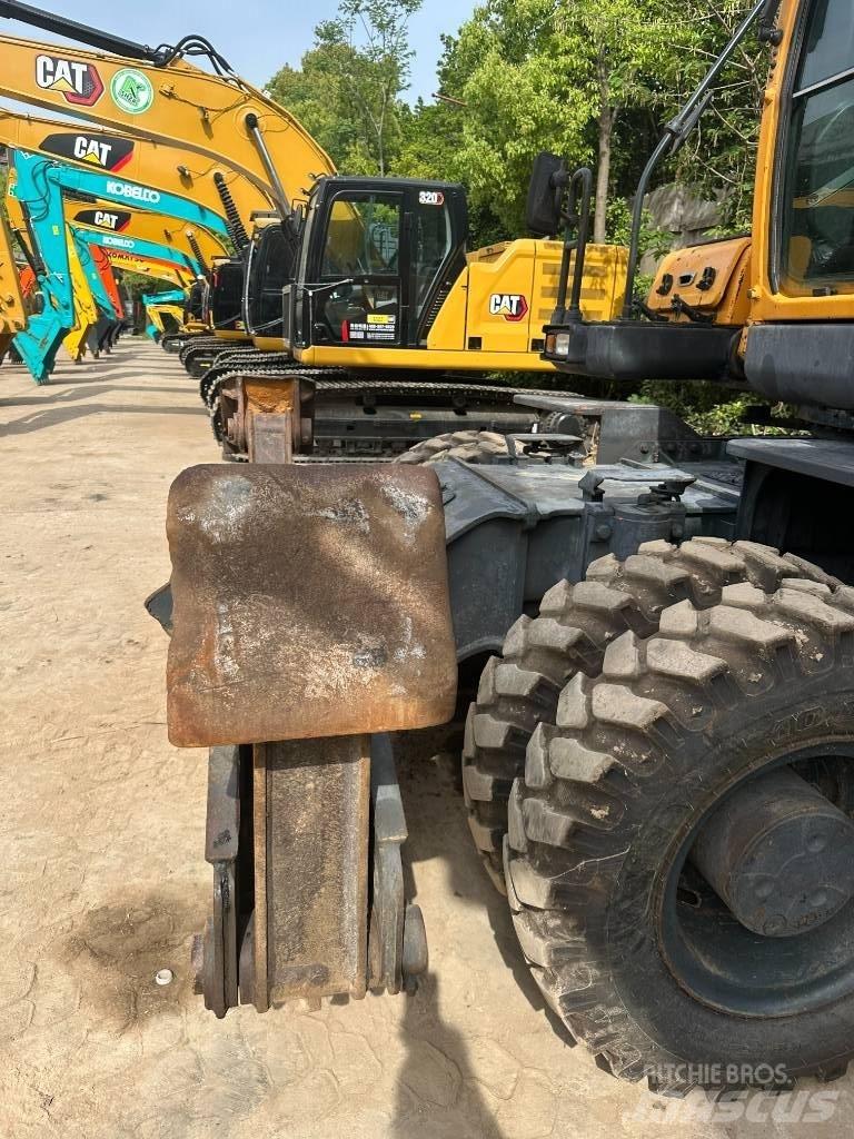 Hyundai R210W-9 Escavatori gommati