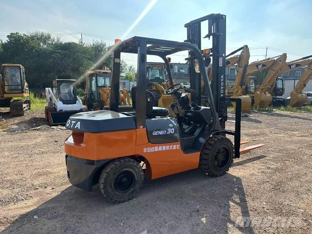 Toyota 30 forklift Carrelli elevatori diesel