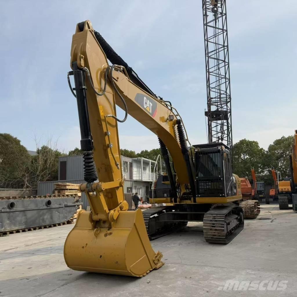 CAT 330 D2 Escavatori cingolati