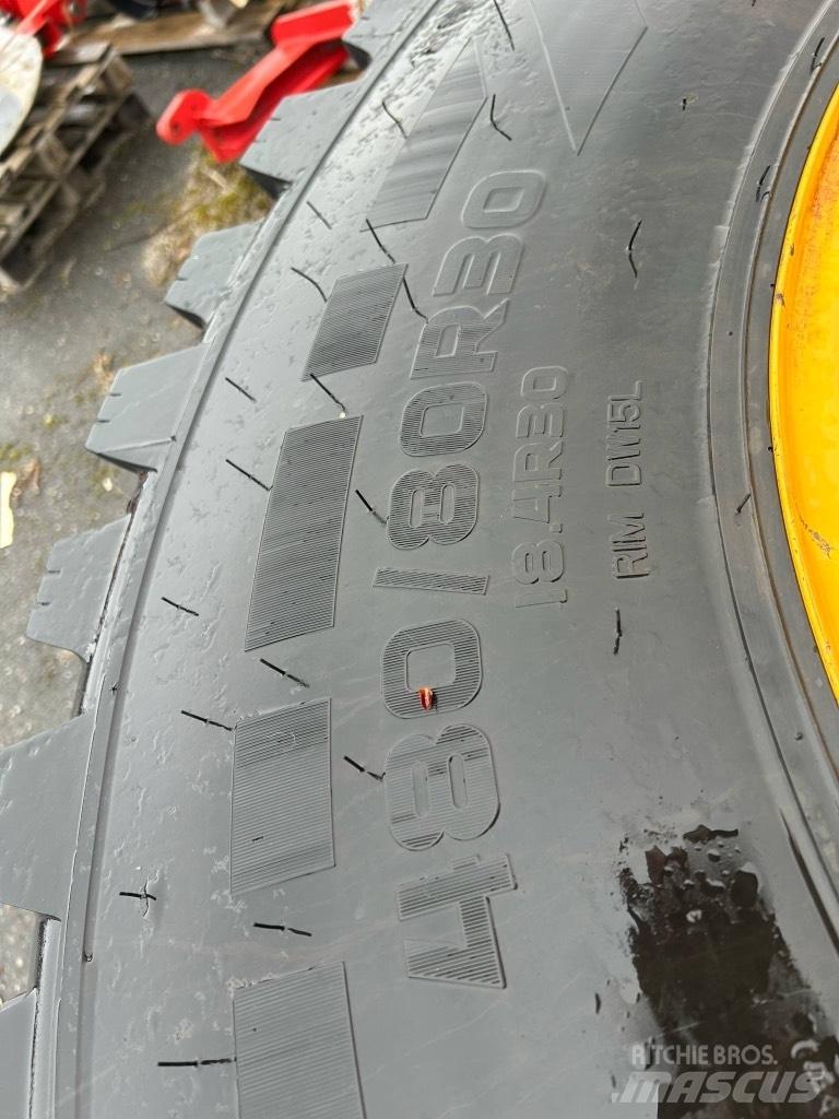 JCB 4220 FASTRAC Trattori