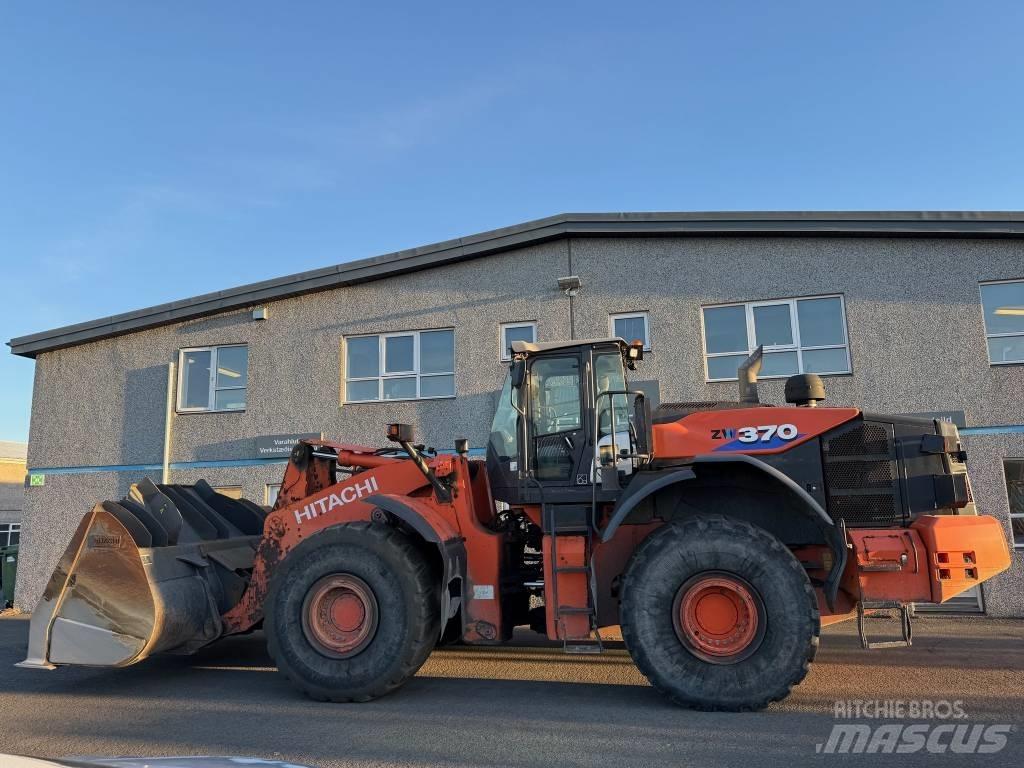 Hitachi ZW 370-6 Pale gommate