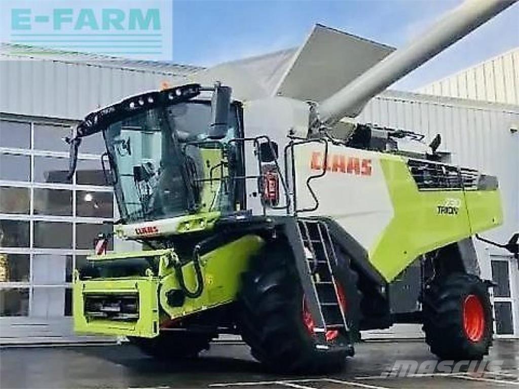 CLAAS trion 730 Mietitrebbiatrici