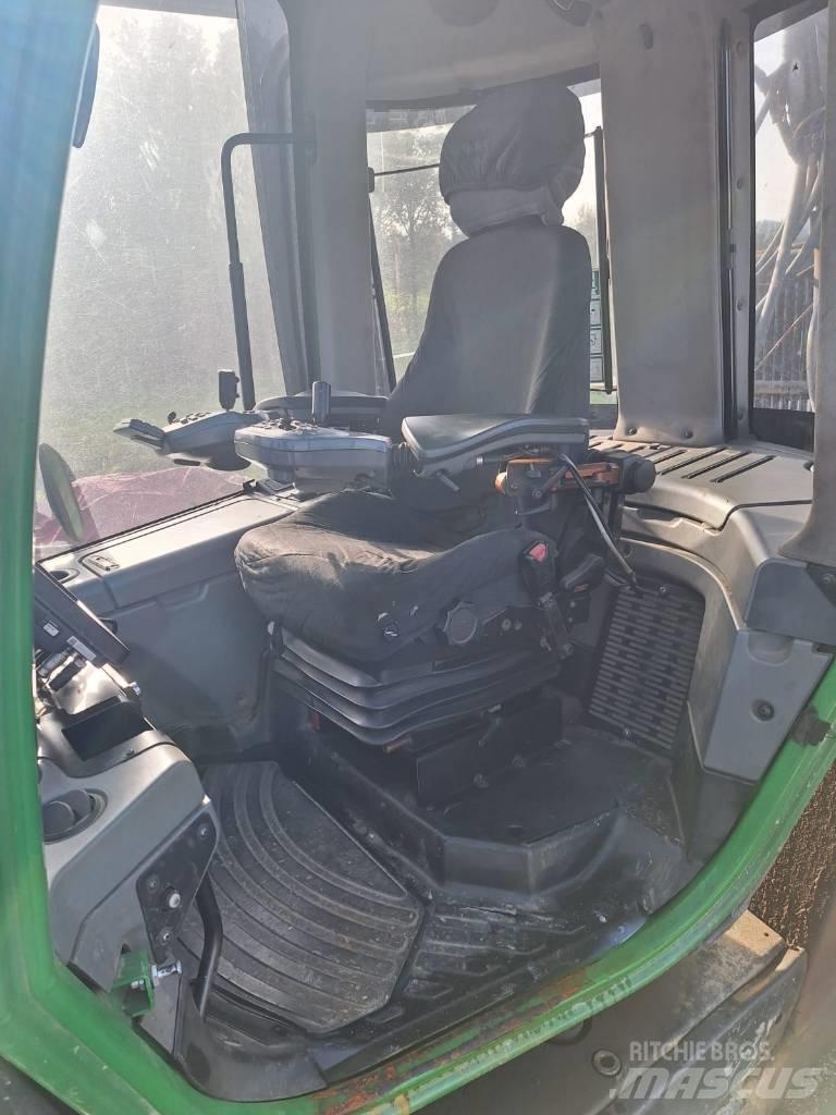 John Deere 1010 E Forwarder