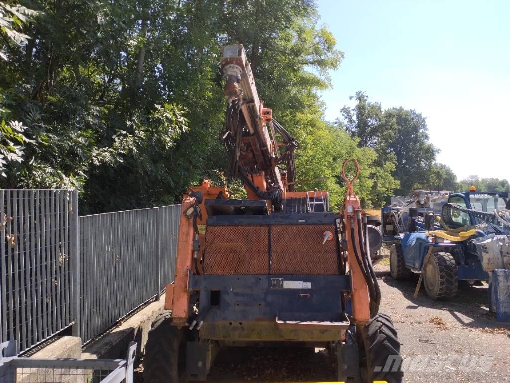 Tamrock COMMANDO 300 Perforatrici di superficie