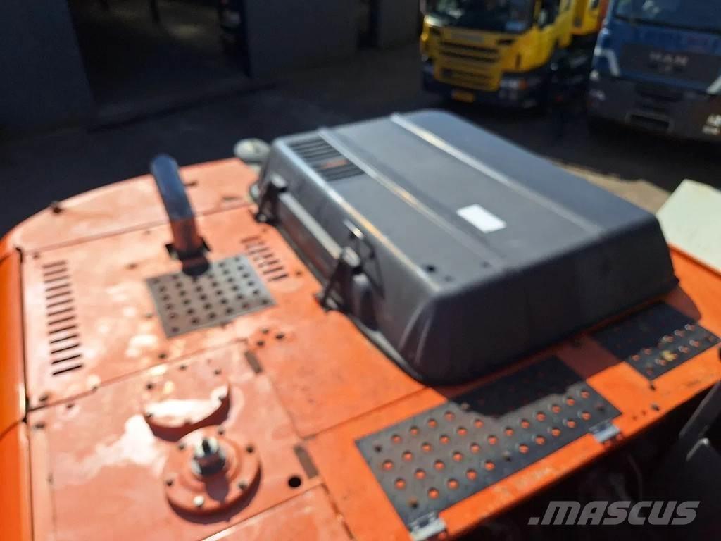 Hitachi ZX250LC Escavatori cingolati