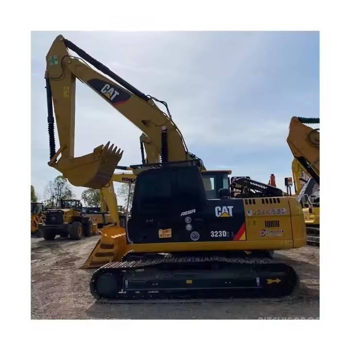 CAT 323 D2L Escavatori cingolati