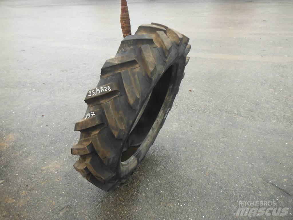 Michelin 9.5/9R28 Pneumatici, ruote e cerchioni