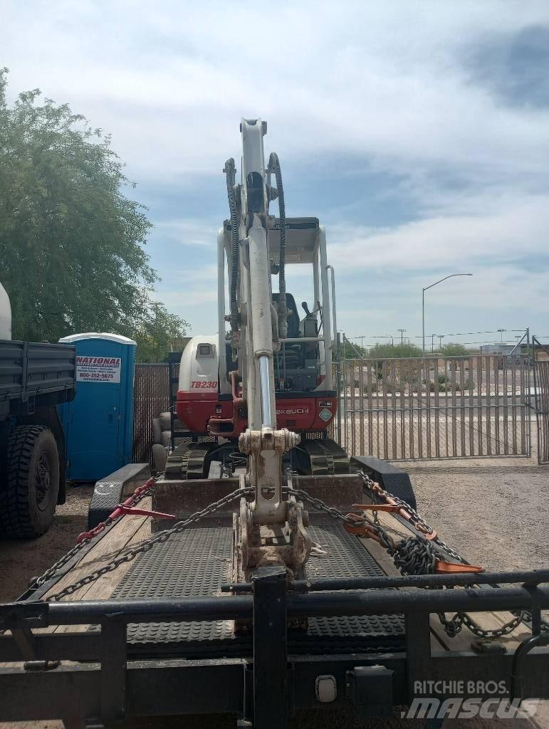 Takeuchi TB230RA Attrezzatura per perforazione accessori e ricambi