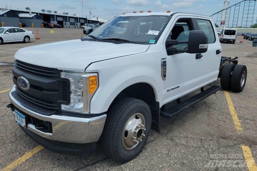 Ford F 350 XL SD Autocabinati