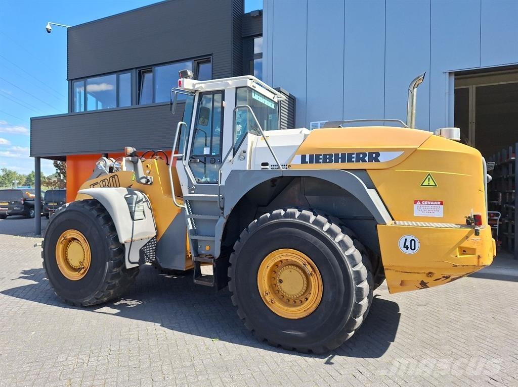 Liebherr L580 Pale gommate