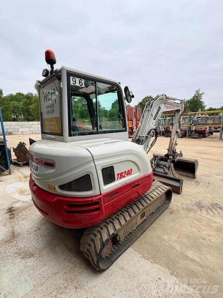Takeuchi TB 240 Miniescavatori