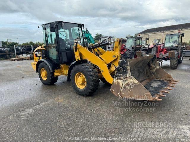 CAT 906 Pale gommate