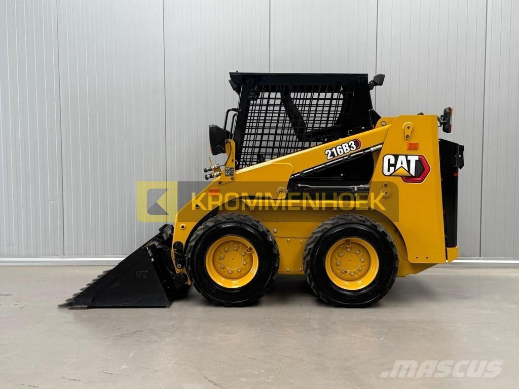 CAT 216 B3 Mini Pale Gommate