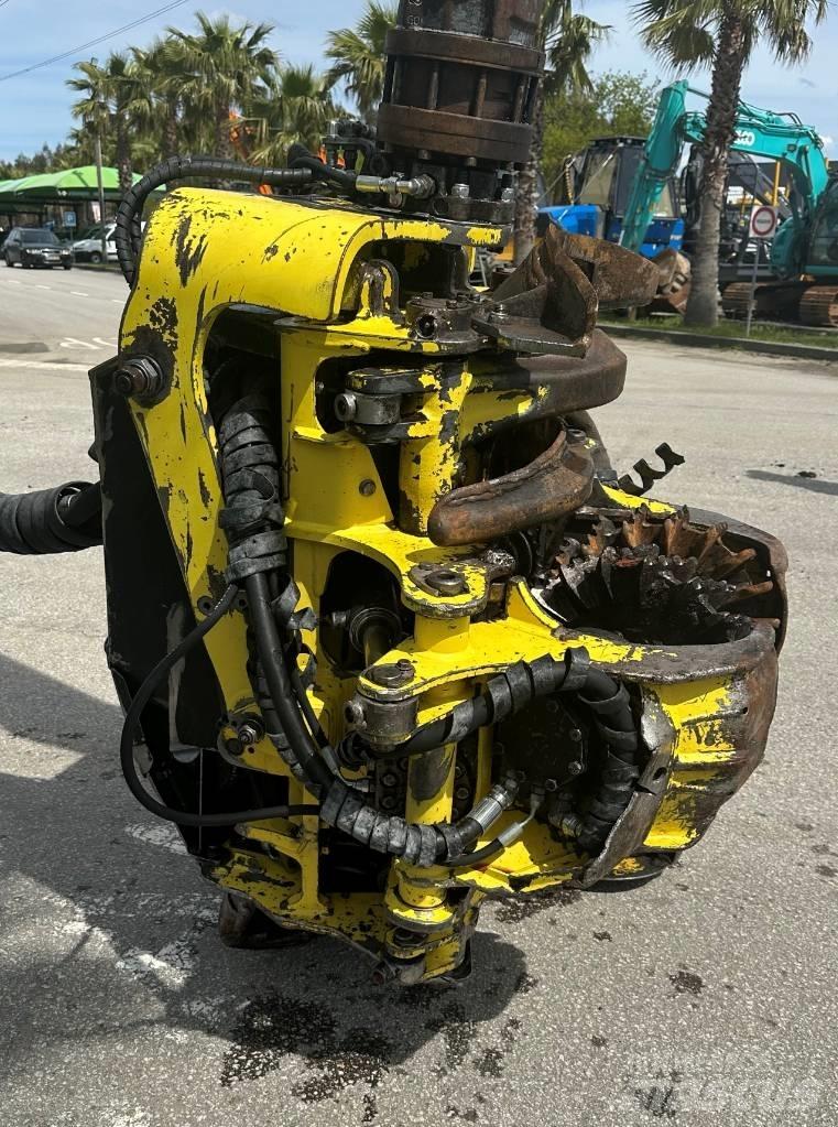 John Deere 1270 D Abbattitrici, Disboscatrici
