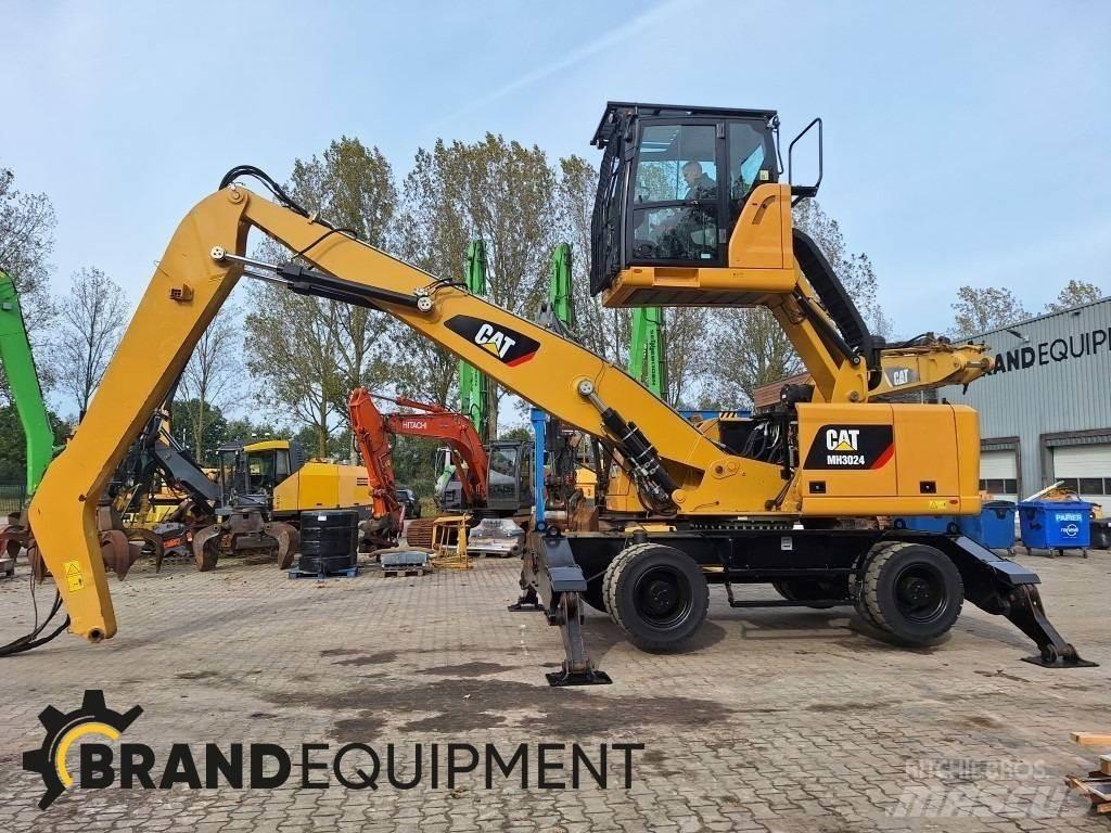 CAT MH3024 Movimentazione rifiuti