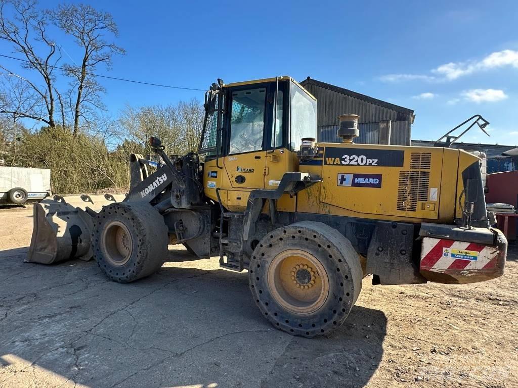 Komatsu WA 320 PZ-6 Pale gommate