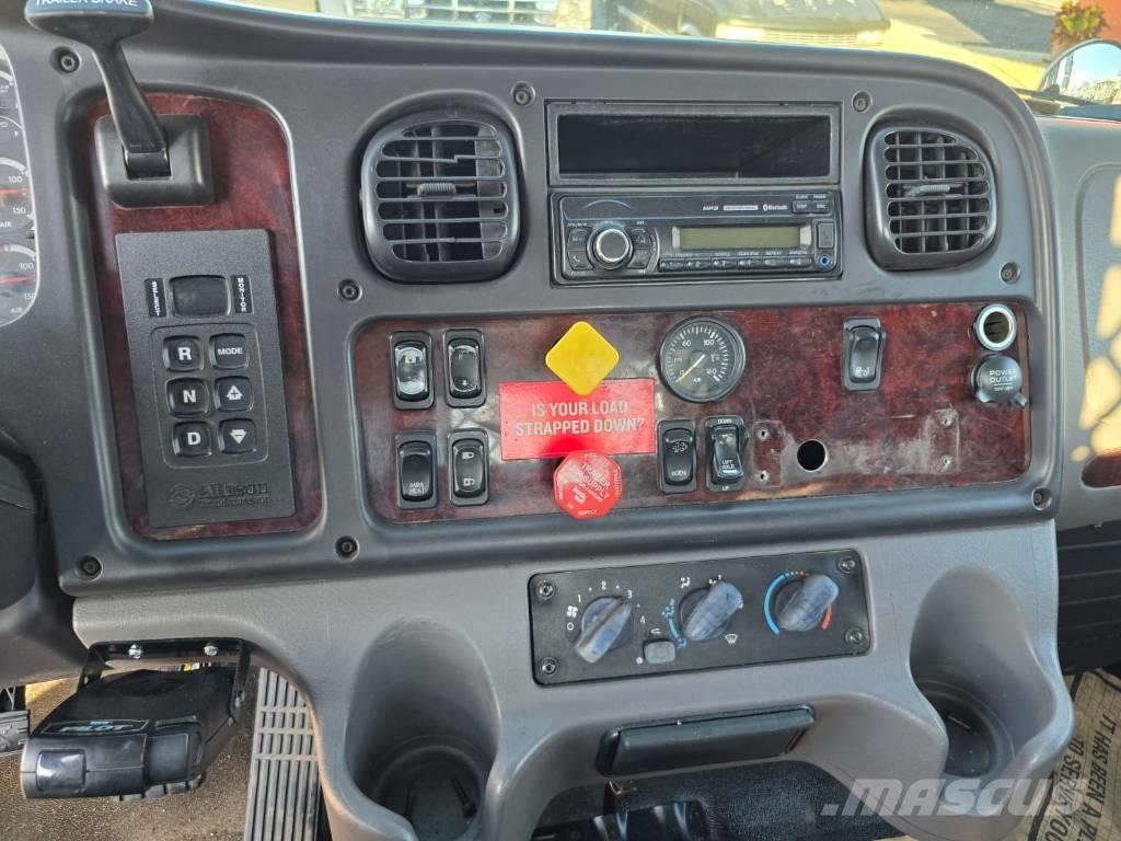 Freightliner M2 106 Camion con sponde ribaltabili