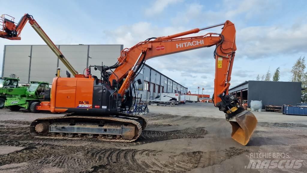Hitachi ZX225USRLC-6 Escavatori cingolati