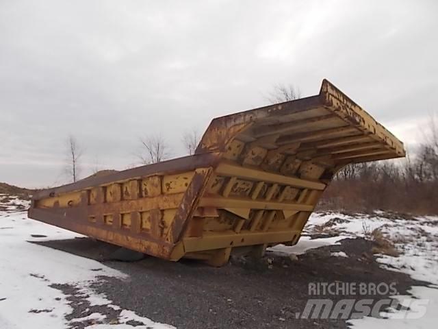 CAT 777B Dumper a telaio rigido